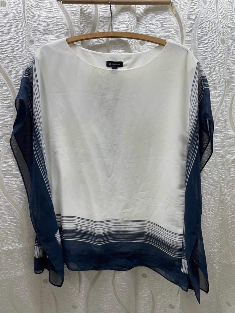 Le Chateau Poncho Blouse Womens Medium White Navy Blue Striped Excellent Chiffon